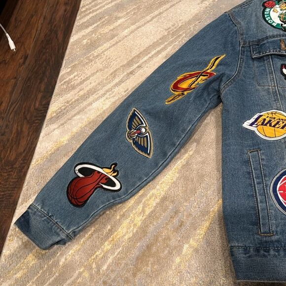 NBA Ultra Game Distressed Multi Team Patch Jean Jacket Knicks Nets Lakers Mens M - Picture 5 of 11